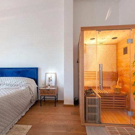 Luxus P4T Family 3 Bedroom With Pool, Tennis Court And Sauna Brindisi Kültér fotó