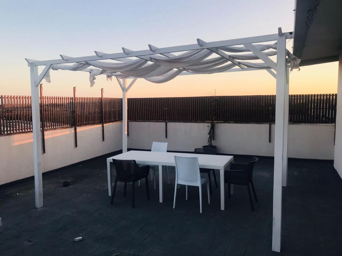 Luxus P4T Family 3 Bedroom With Pool, Tennis Court And Sauna Brindisi Kültér fotó