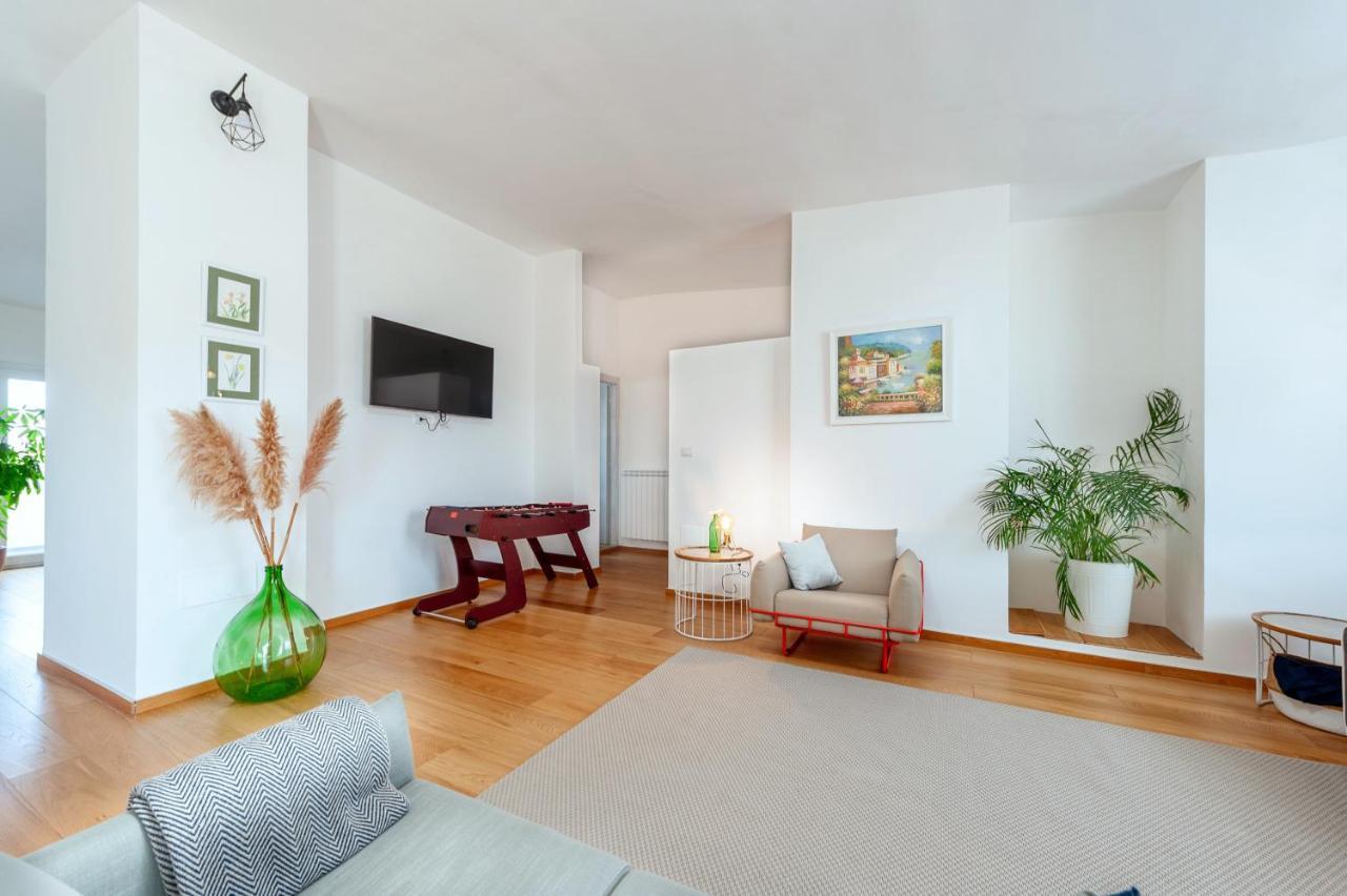 Luxus P4T Family 3 Bedroom With Pool, Tennis Court And Sauna Brindisi Kültér fotó