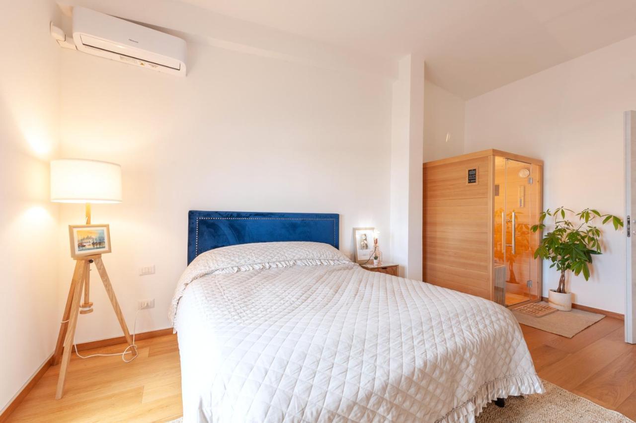 Luxus P4T Family 3 Bedroom With Pool, Tennis Court And Sauna Brindisi Kültér fotó